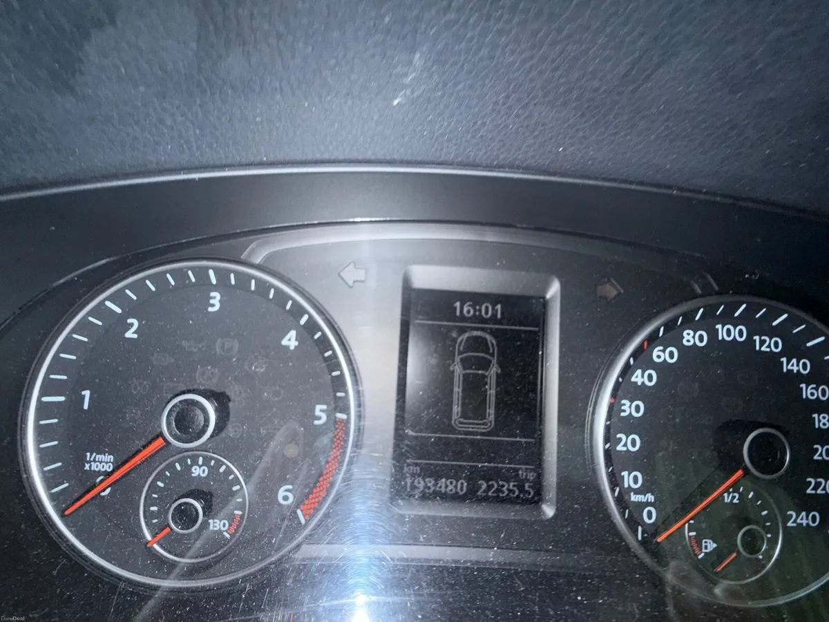 Car - Image 6