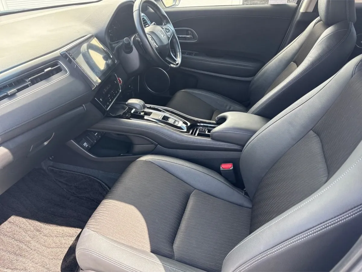 Honda Vezel Auto HYBRID  Z H Sensing (Key 31) - Image 4