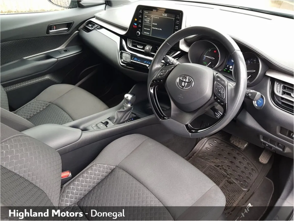 Toyota C-HR C-Hr Icon Hev Cvt  Icon  122 VVT-i Aut - Image 6