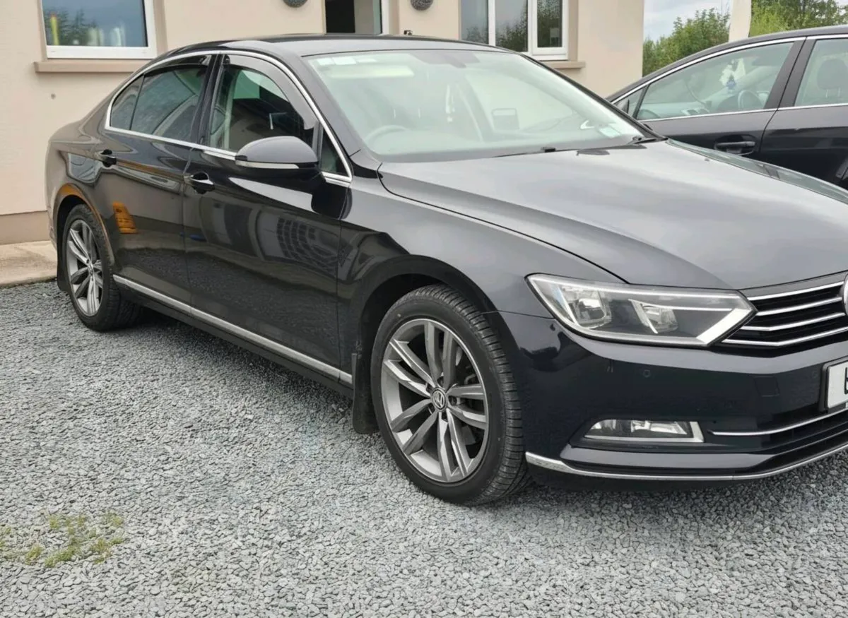 151 Volkswagin Passat - Image 1