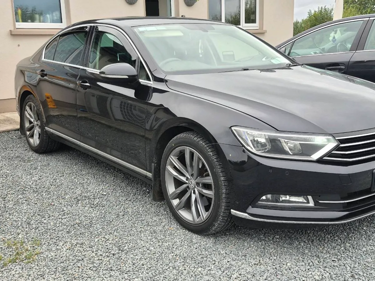 151 Volkswagin Passat - Image 3