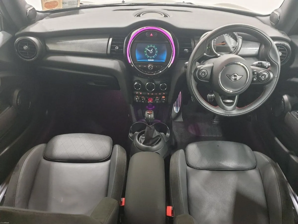 Mini Cooper 3-Door Cooper Sport - Image 4