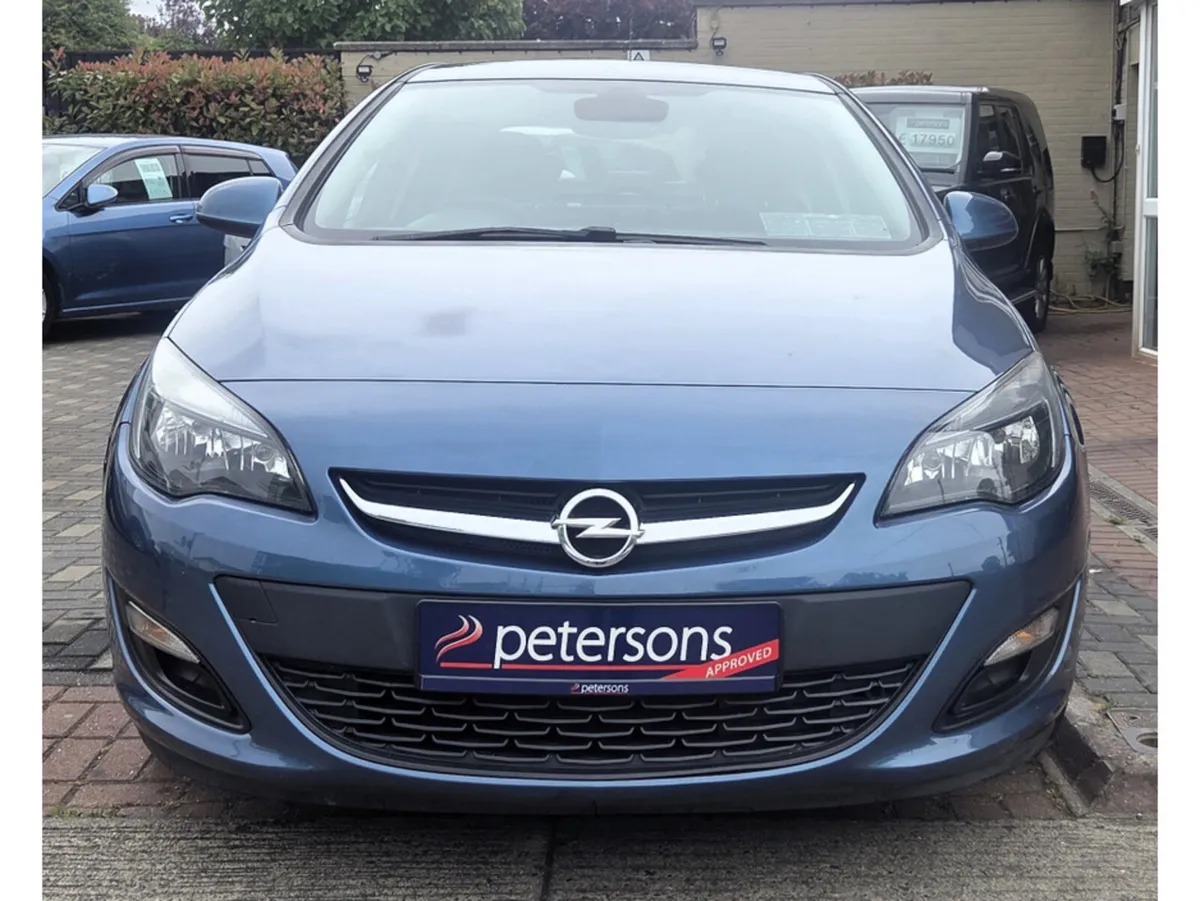 Opel Astra NOTCHBACK SALOON 1.4 T S/S 4DR - Image 3