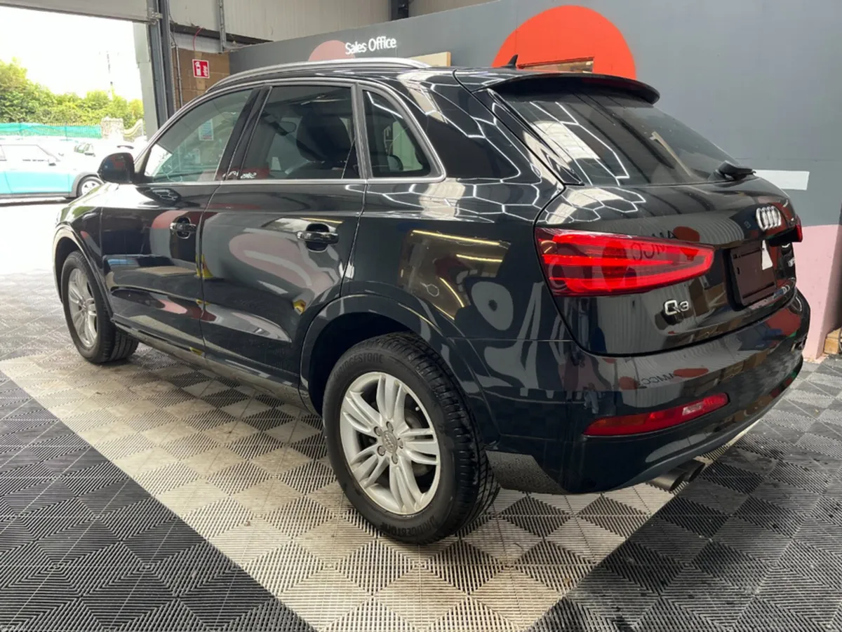 Audi Q3 2015 AUDI Q3 1.4TFSI AUTOMATIC / PARKING C - Image 5