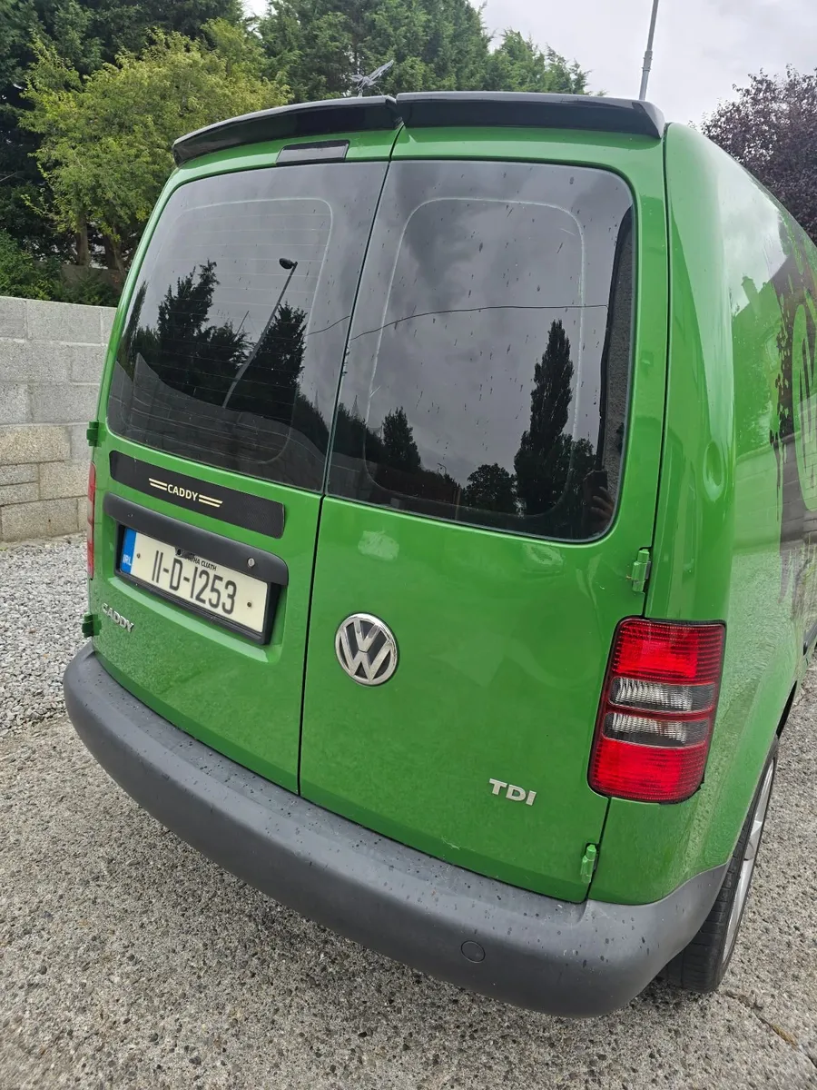 Volkswagen Caddy 2011 - Image 3