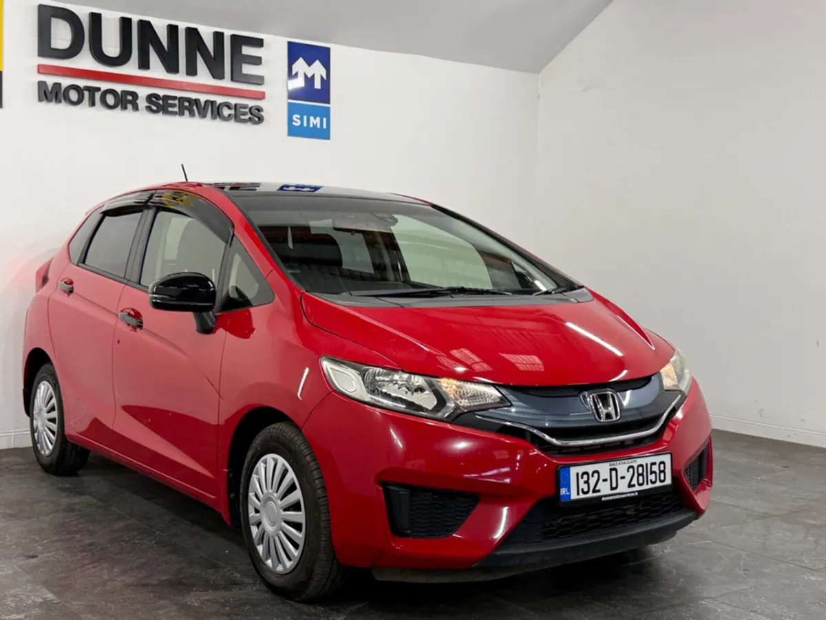 Honda Fit DBA-GK3 5DR AUTO - Image 4