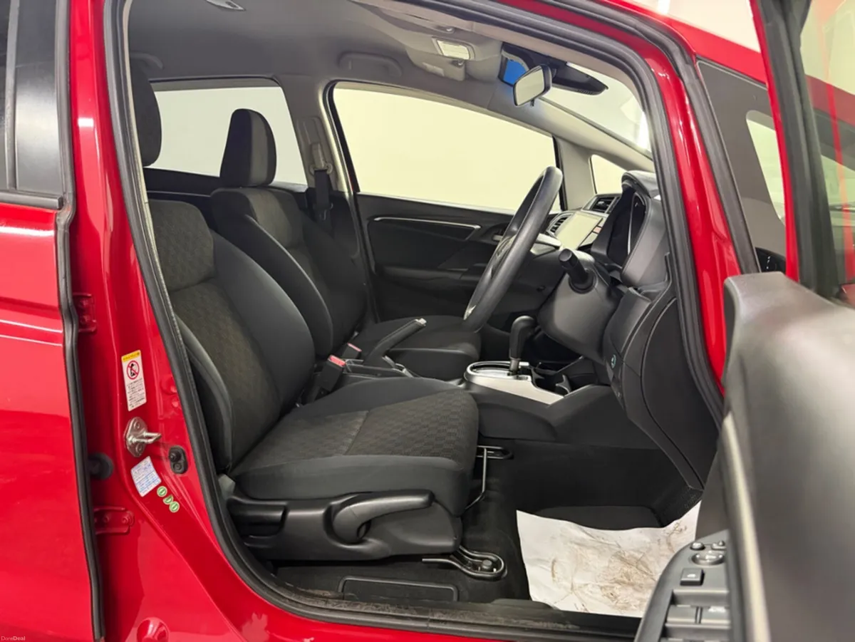 Honda Fit DBA-GK3 5DR AUTO - Image 5