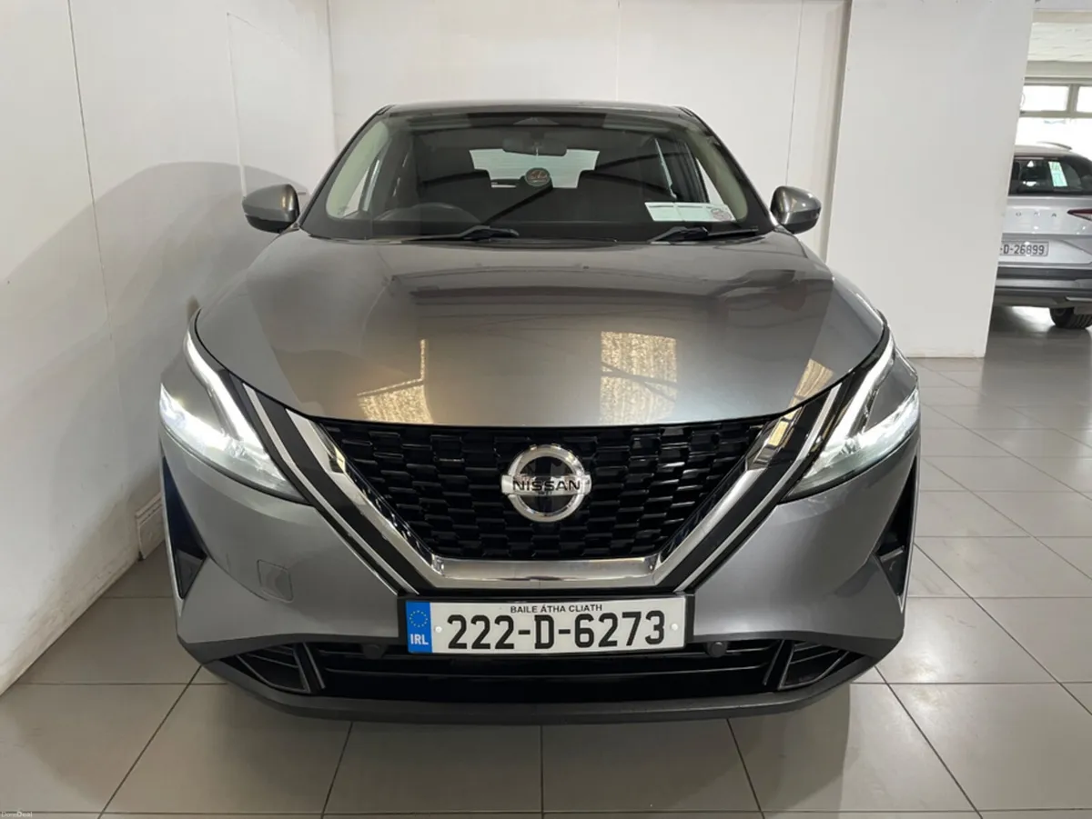 Nissan Qashqai 1.3 PETROL XE 4DR - Image 2