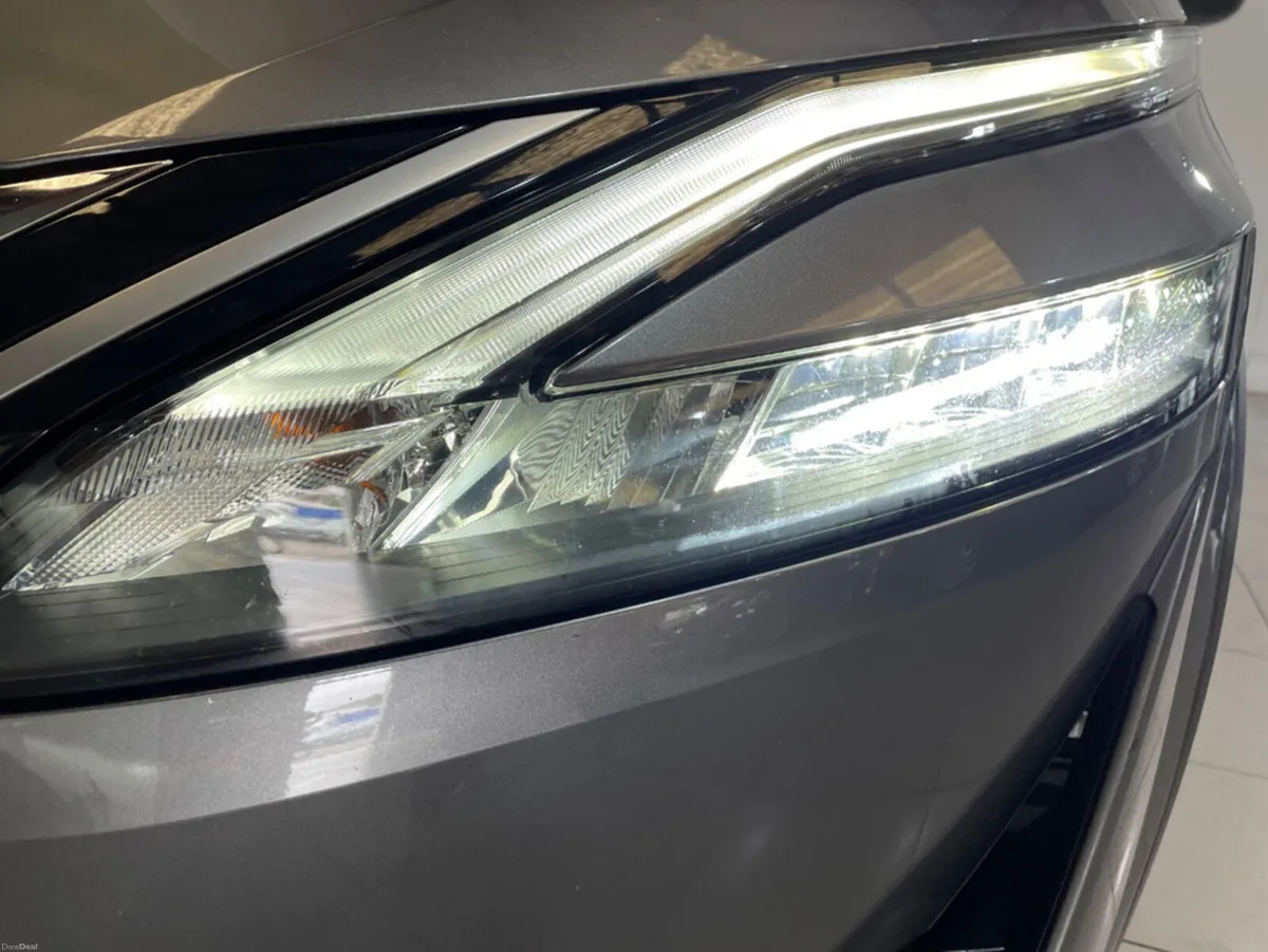 Nissan Qashqai 1.3 PETROL XE 4DR - Image 5