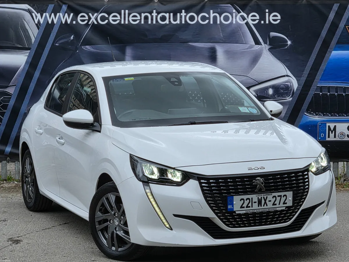 Peugeot 208 2022 1.2p Very LOW KM! Like new! - Image 1