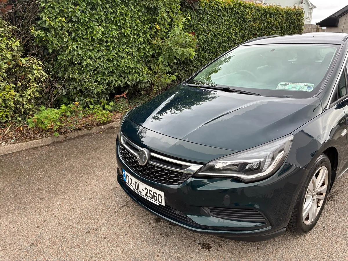 Vauxhall Astra Estate - Image 2