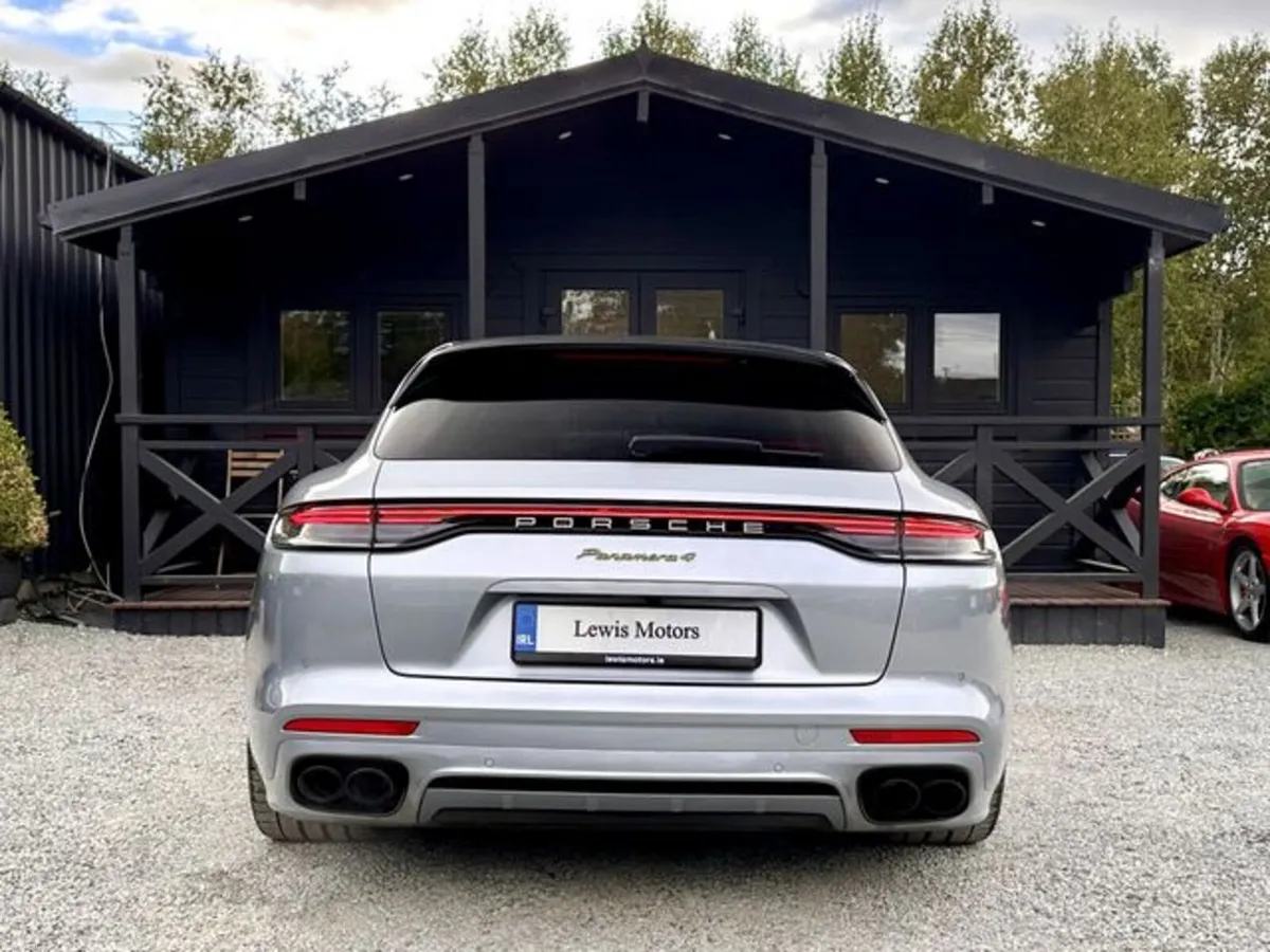 Porsche Panamera 4 E-HYBRID SPORT TURISMO PLATINUM - Image 5