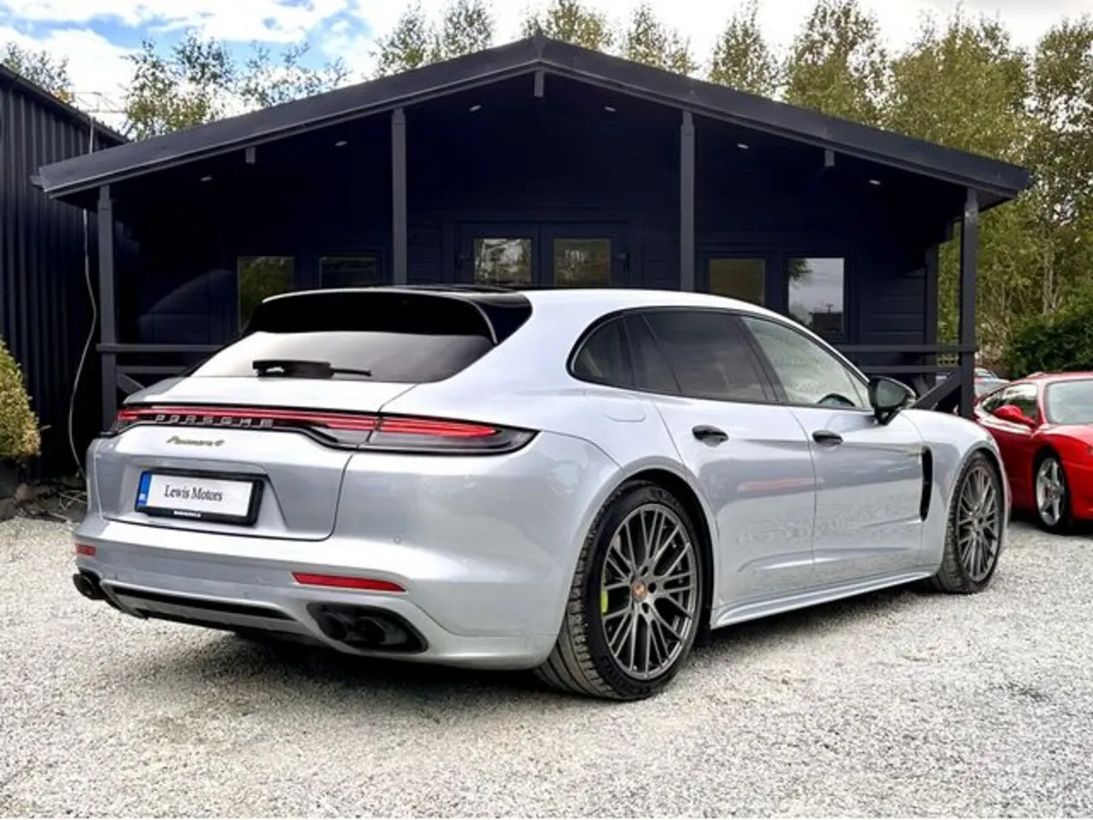 Porsche Panamera 4 E-HYBRID SPORT TURISMO PLATINUM - Image 6