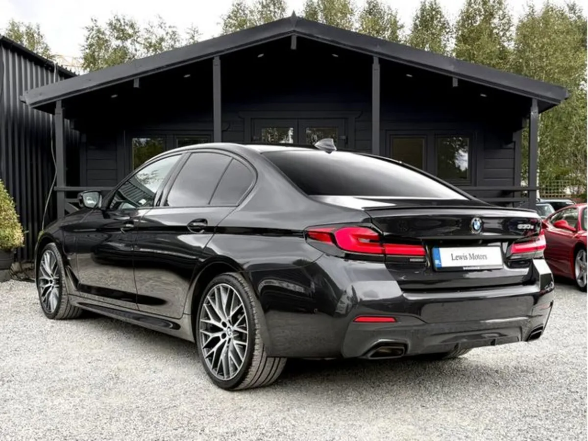 BMW 5-Series 530e M Sport, BLACK LEATHER, ADAPTIVE - Image 4