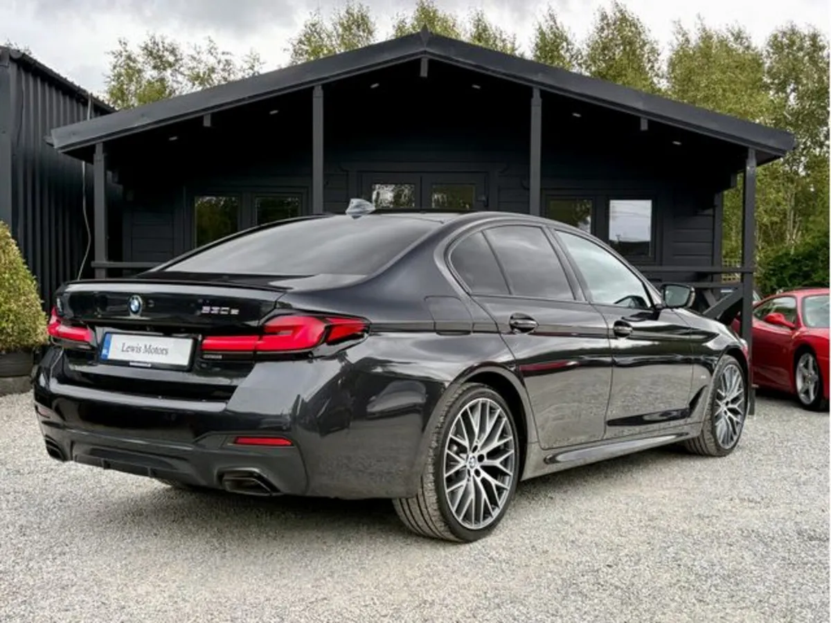 BMW 5-Series 530e M Sport, BLACK LEATHER, ADAPTIVE - Image 6