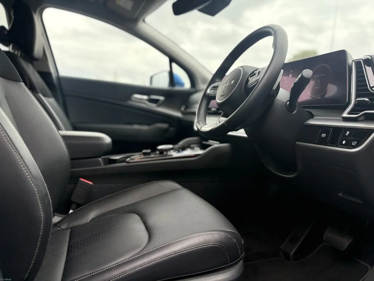 Kia Sportage 1.6 Plug in hybrid - Image 2
