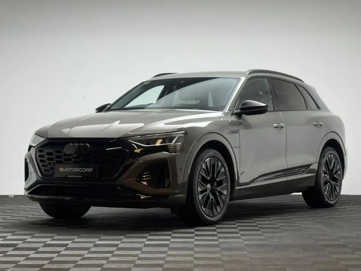 Audi Q8 e-tron 55 BLACK EDITION QUATTRO - Image 3