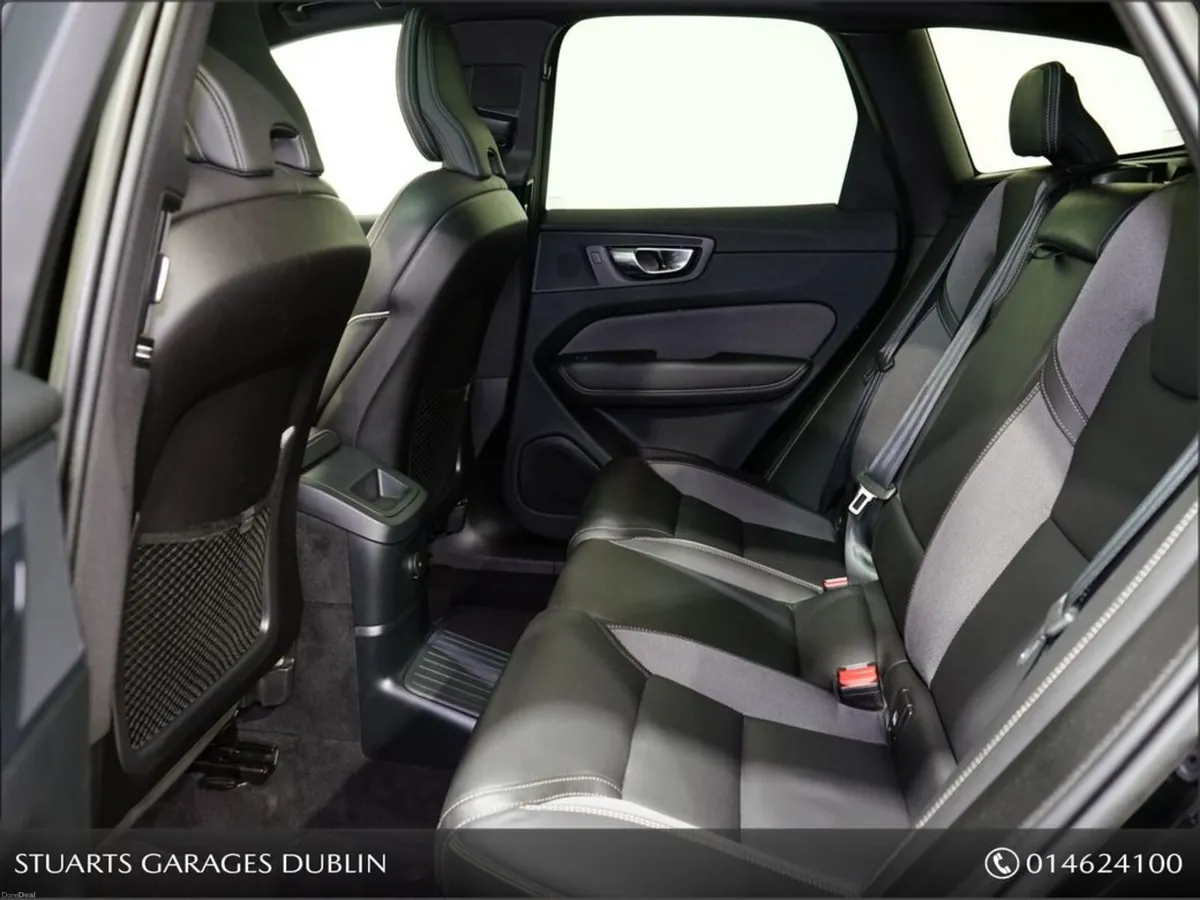 Volvo XC60 T6 XC60 PLUS DARK: PANORAMIC SUNROOF, 1 - Image 5