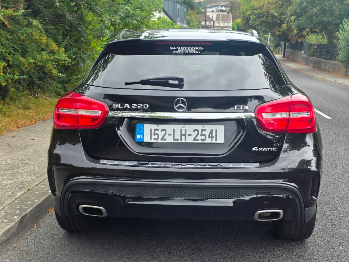 Mercedes-Benz GLA 220 D 4matic AMG Line Prem + - Image 4
