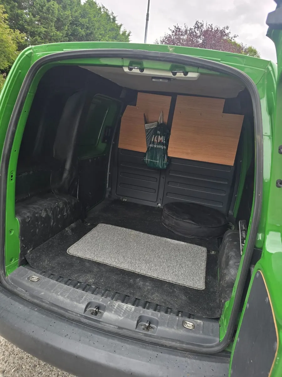 Volkswagen Caddy 2011 - Image 4