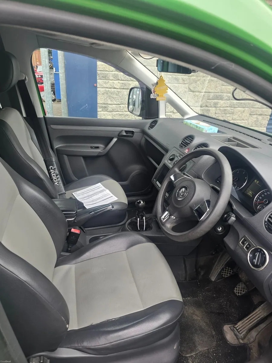 Volkswagen Caddy 2011 - Image 6