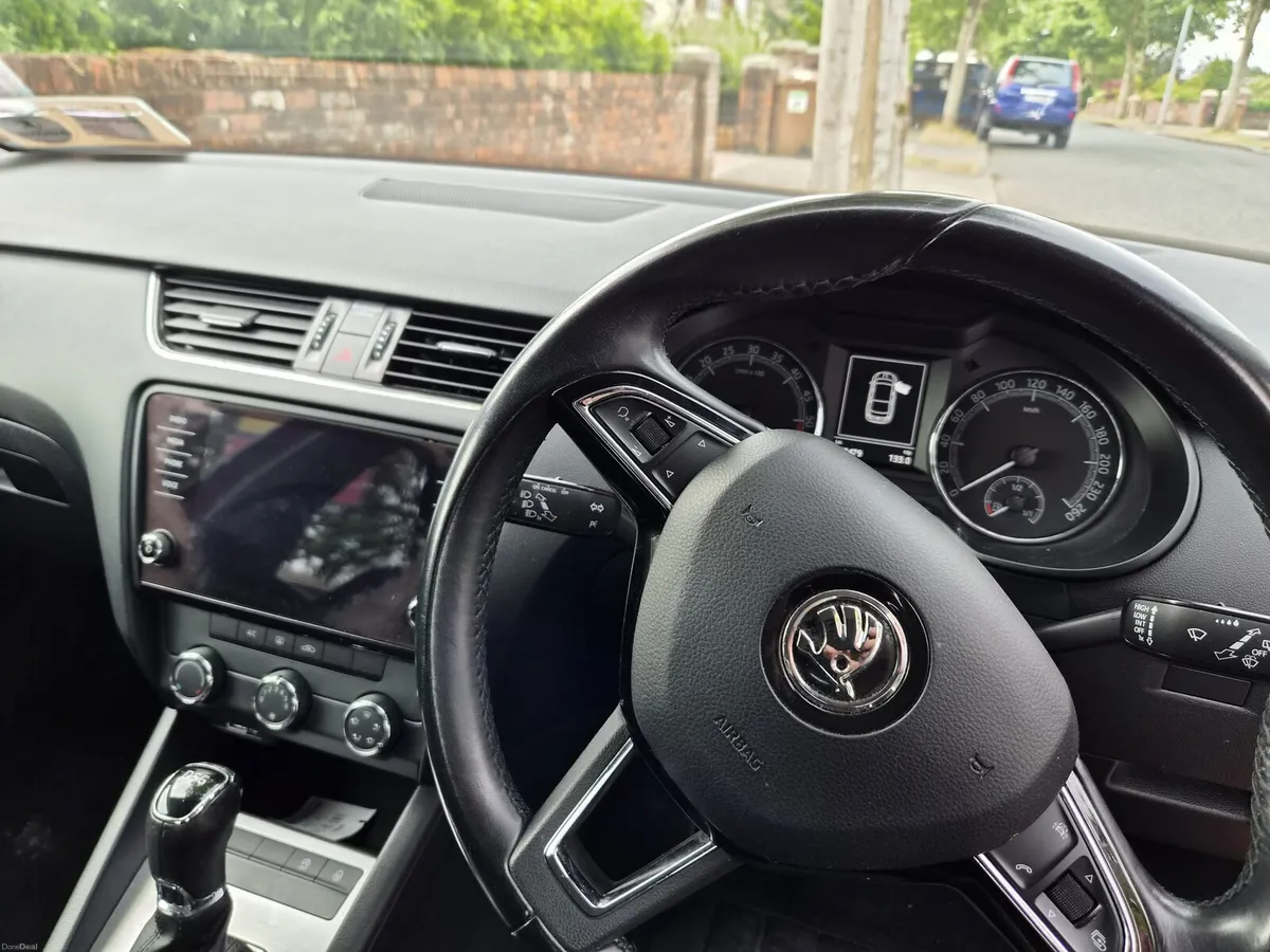 Skoda Octavia Diesel Auto - Image 5
