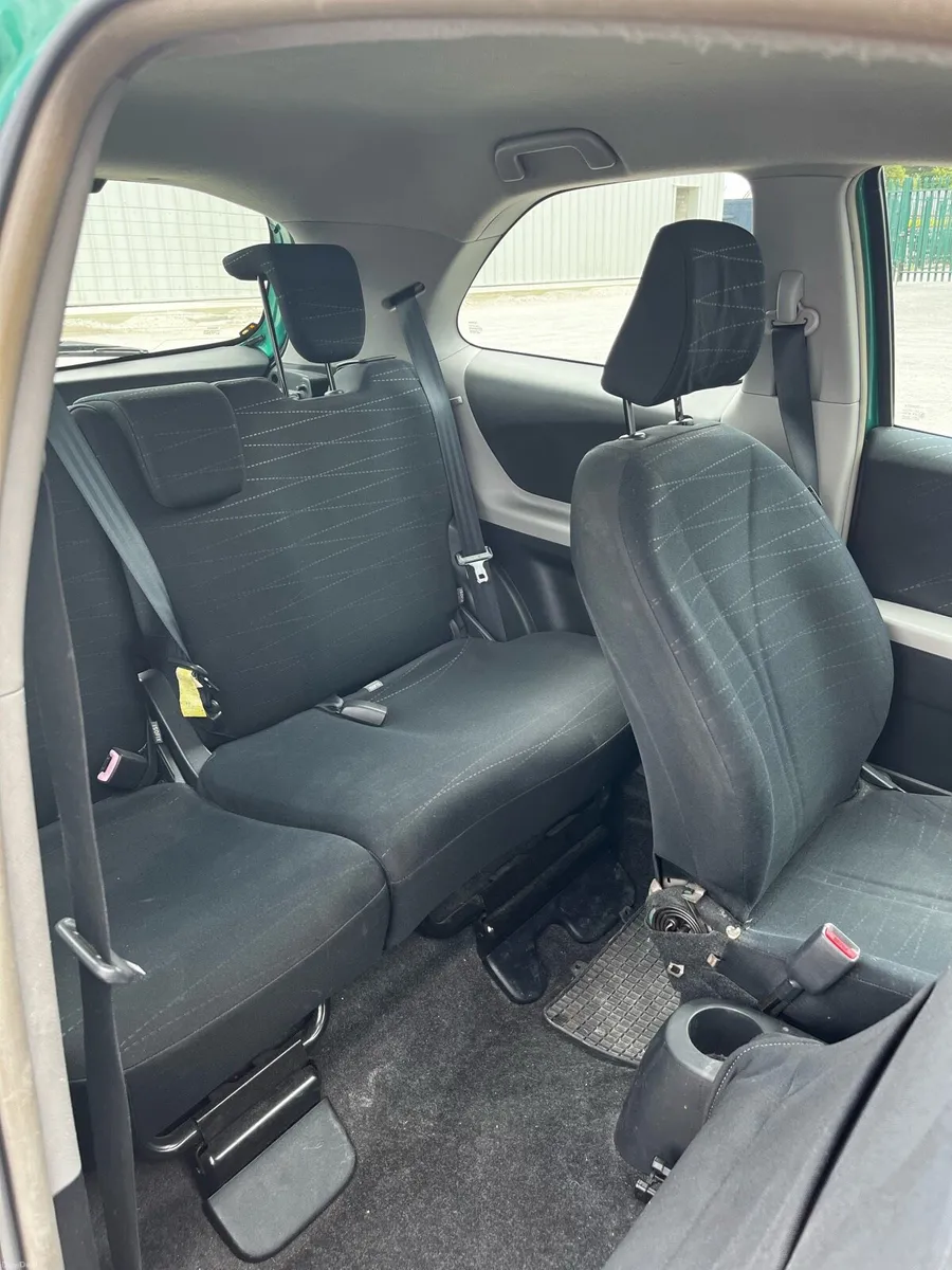 Toyota Yaris 2007   1.3l Petrol - Image 6