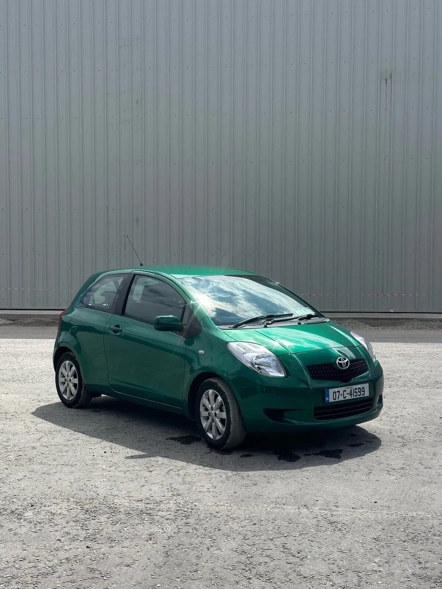 Toyota Yaris 2007   1.3l Petrol - Image 2