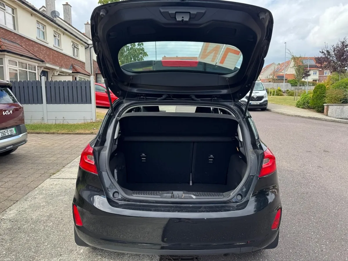 Ford Fiesta 2019 Automatic - Image 5