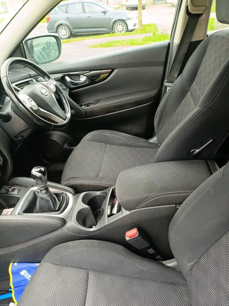 Car - Image 4