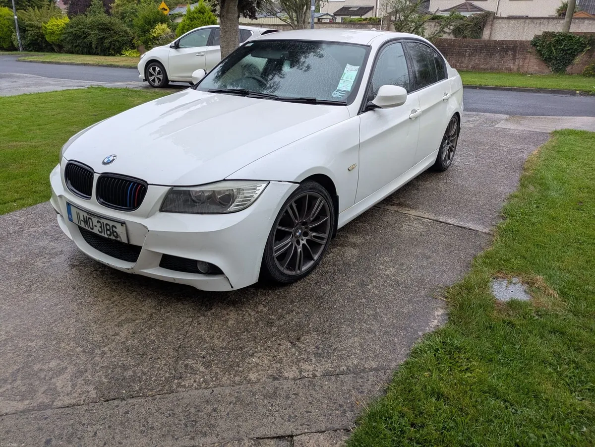 BMW 3-Series 2011 - Image 1