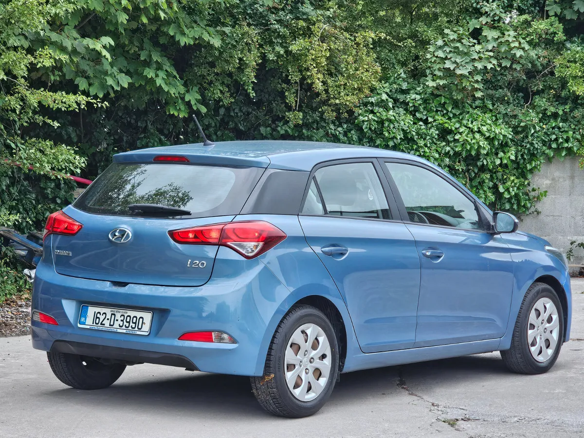 Hyundai i20 2016 petrol ⛽️ low miles €6990 - Image 2