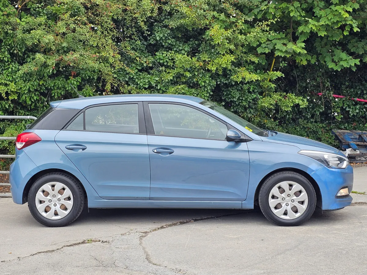 Hyundai i20 2016 petrol ⛽️ low miles €6990 - Image 3