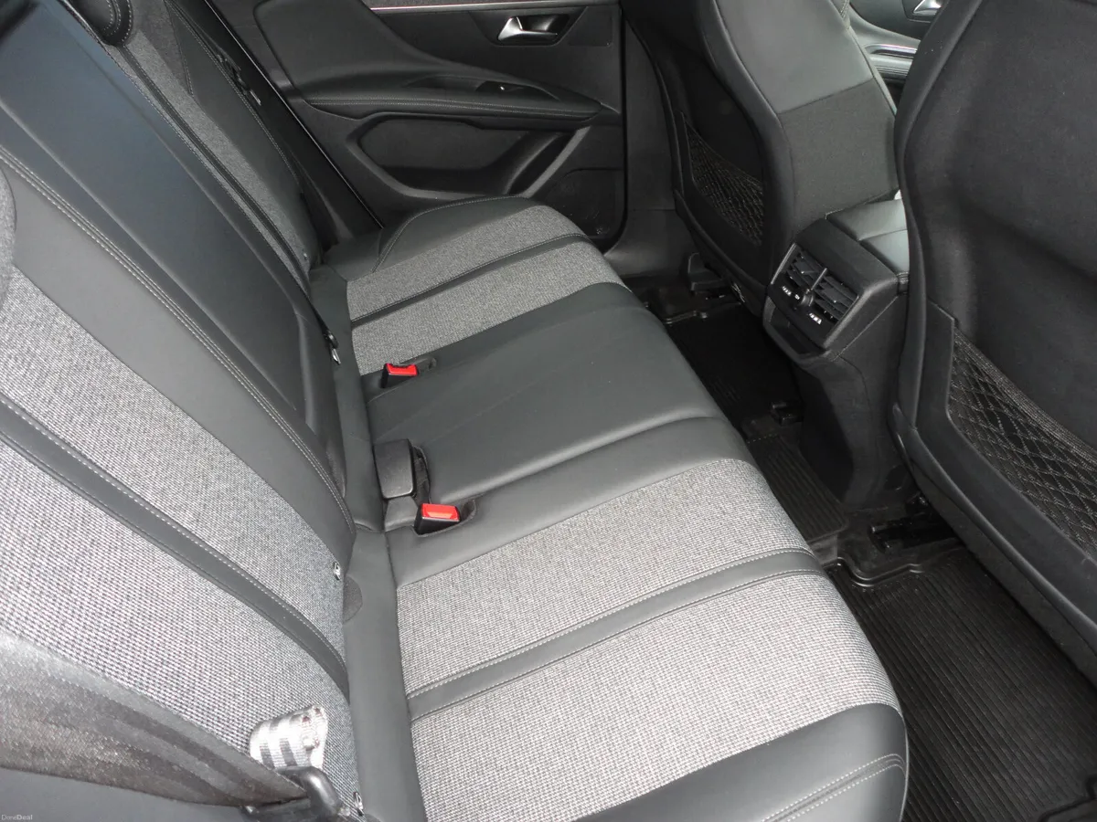 Peugeot 3008 2019 - Image 6