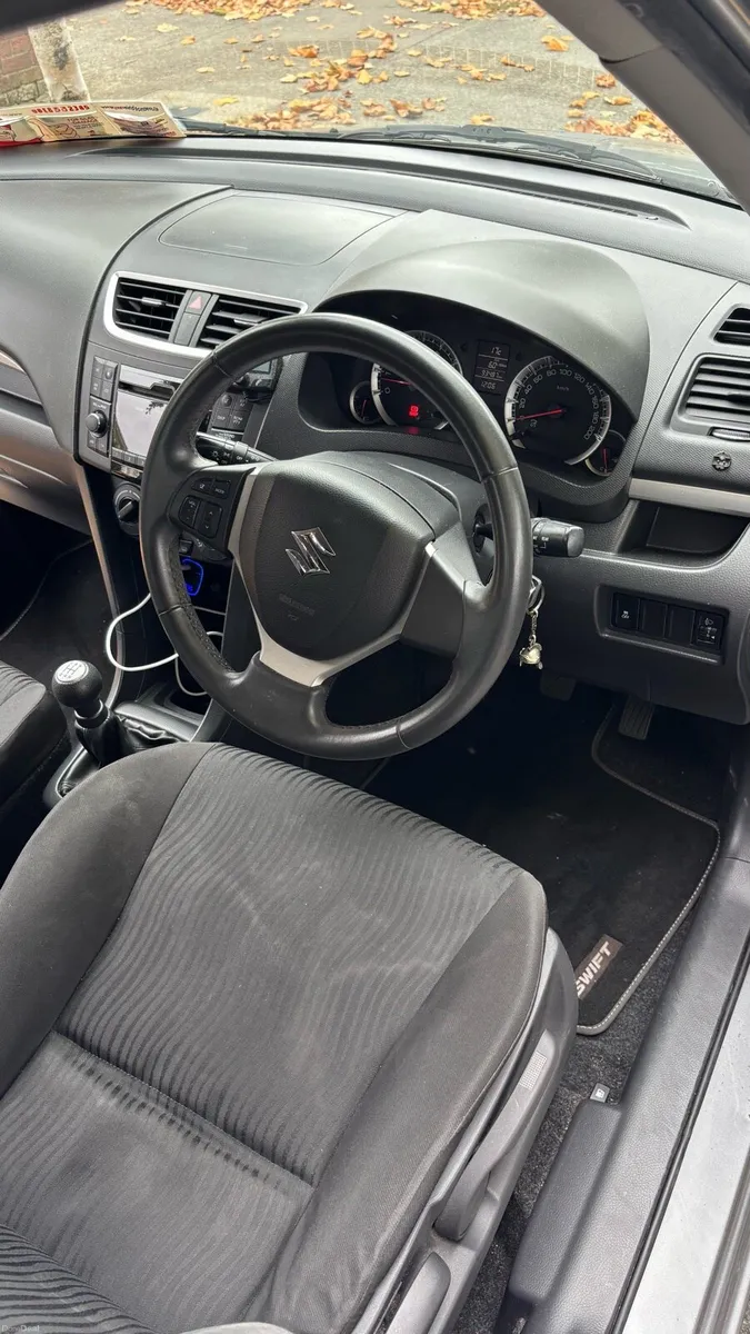 Suzuki Swift 1.2 GLX 5DR 2011 - Image 6