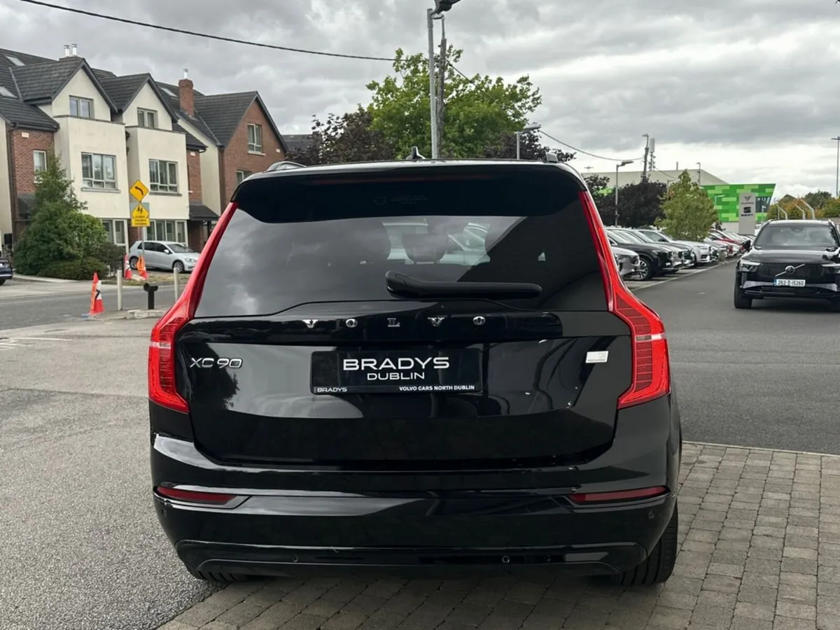 Volvo XC90 RECHARGE PHEV T8 (390hp) R-Design AWD - Image 5
