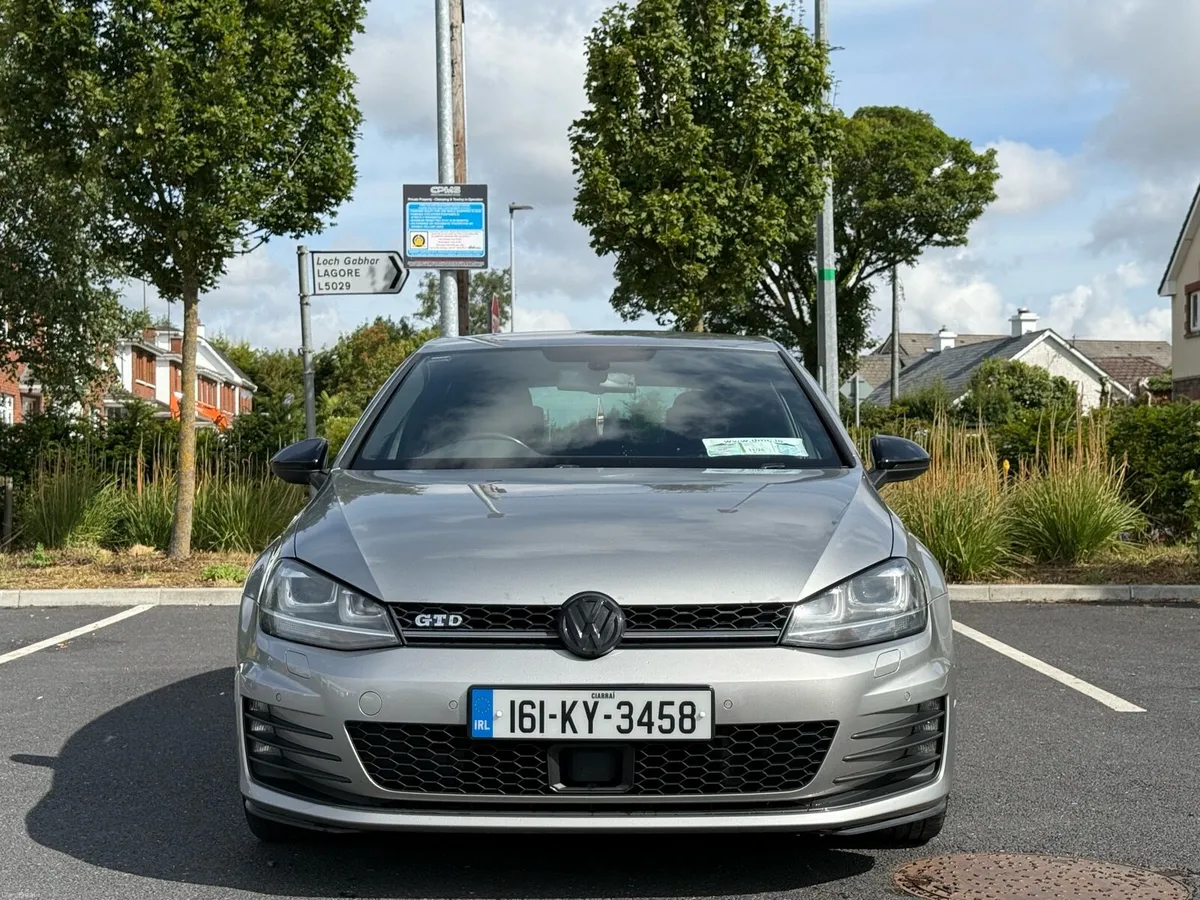 Volkswagen Golf Gtd dsg & leather - Image 2