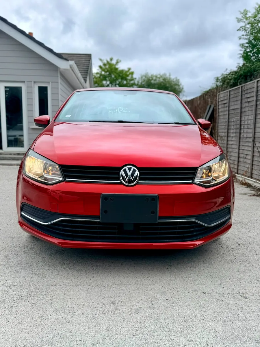 2015 Volkswagen Polo Comfortline (Low Mileage) - Image 1