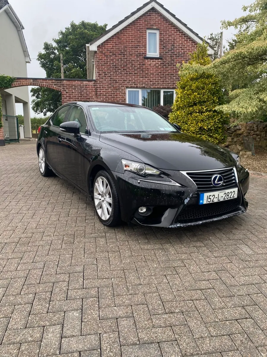 Lexus IS300 - Image 2