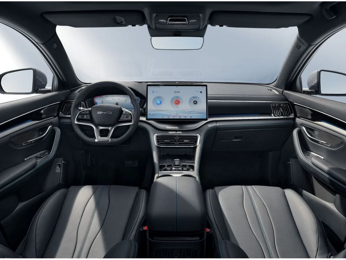 BYD SEAL U DM-i Comfort 26.6kWh **125km EV Range** - Image 5