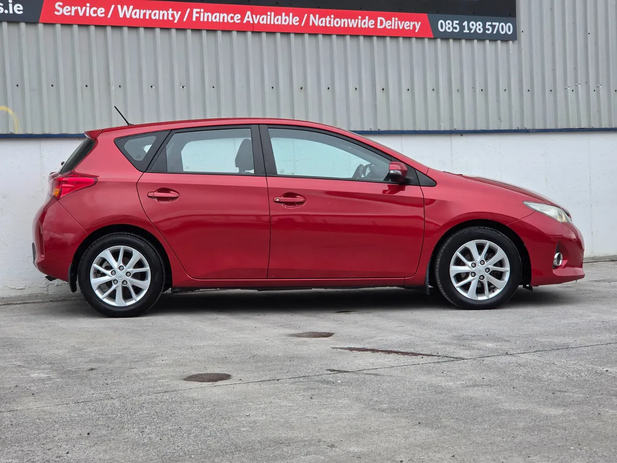 Toyota Auris 141 1.4d4d 2Owners from new Irish car - Image 5