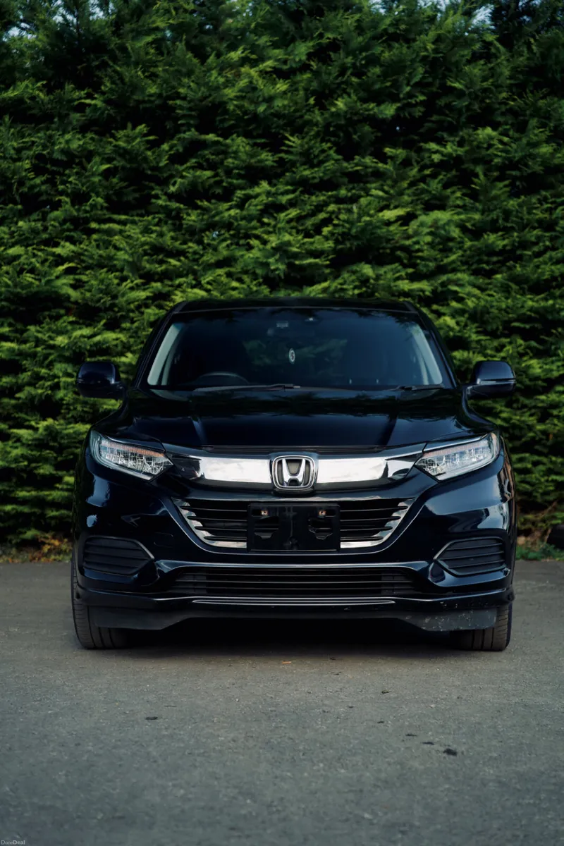 Honda Vezel Hybrid 2019 | Low Mileage |Only 46K Km - Image 6