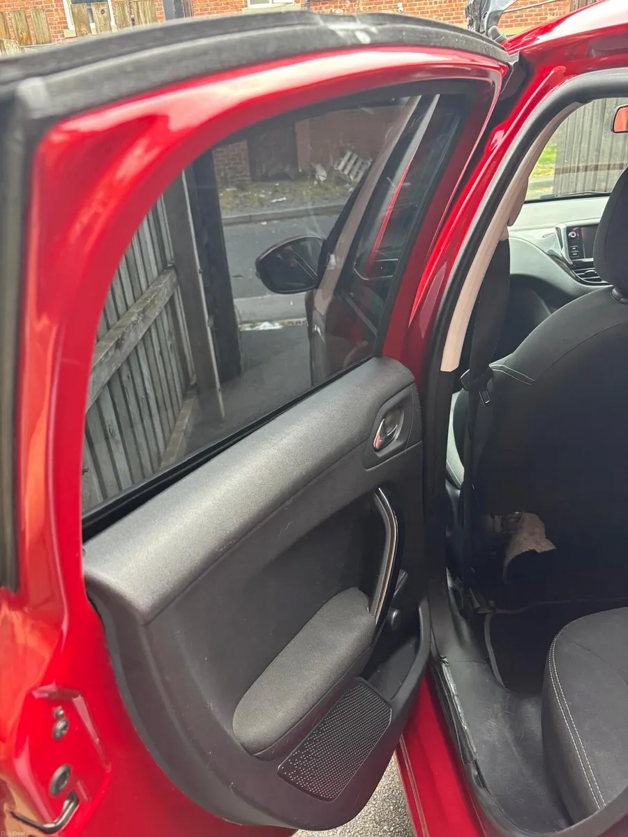 Peugeot 208 Active 1.2 68 4DR, 2017 - Image 4