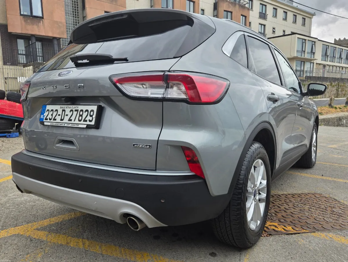 Ford Kuga TITANIUM 2.5 PHEV 225 S6.2 - Image 6