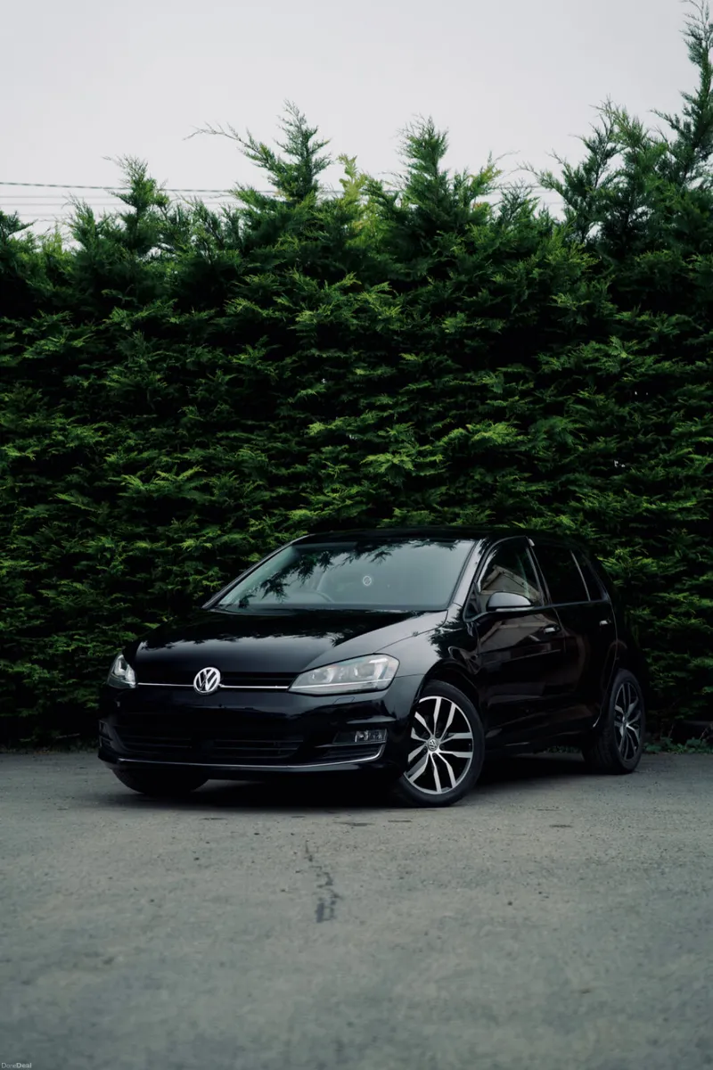 Volkswagen Golf TSI Highline 2017 | High-Spec - Image 1