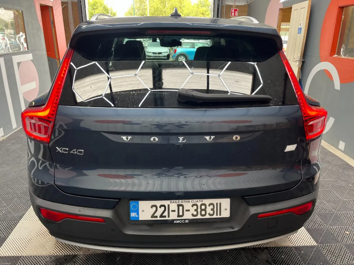 Volvo XC40 2022 VOLVO XC40 RECHARGE PHV AUTOMATIC - Image 4