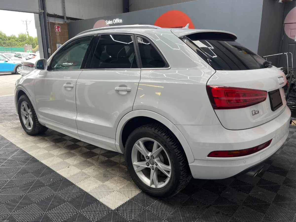 Audi Q3 2016 AUDI Q3 1.4TFSI SPORT AUTOMATIC/ PARK - Image 5