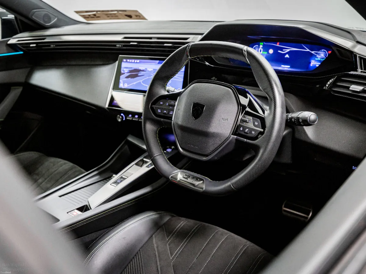 Peugeot 308 E-GT 54kWh 155HP - Image 2