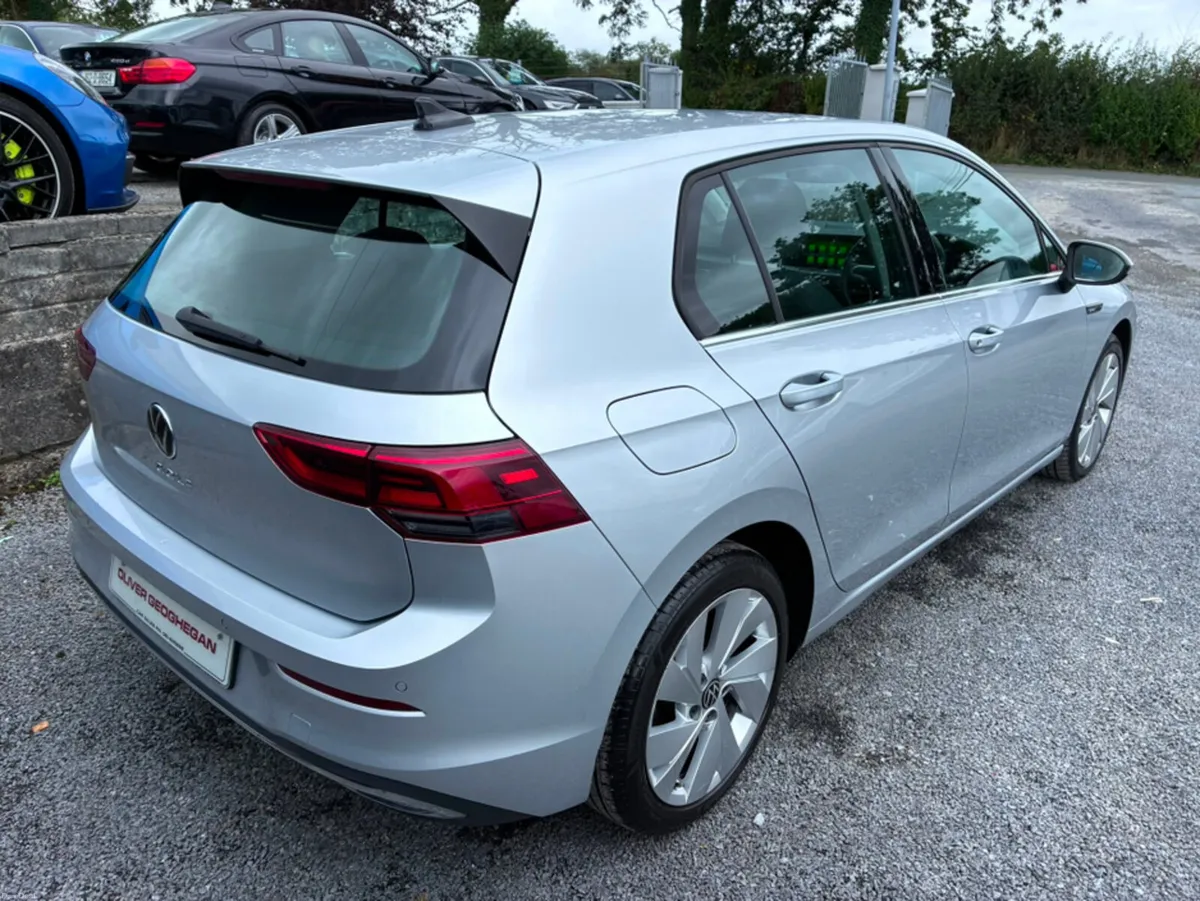 Volkswagen Golf STYLE 2.0 TDI 115 BHP (CAMERA) - Image 2
