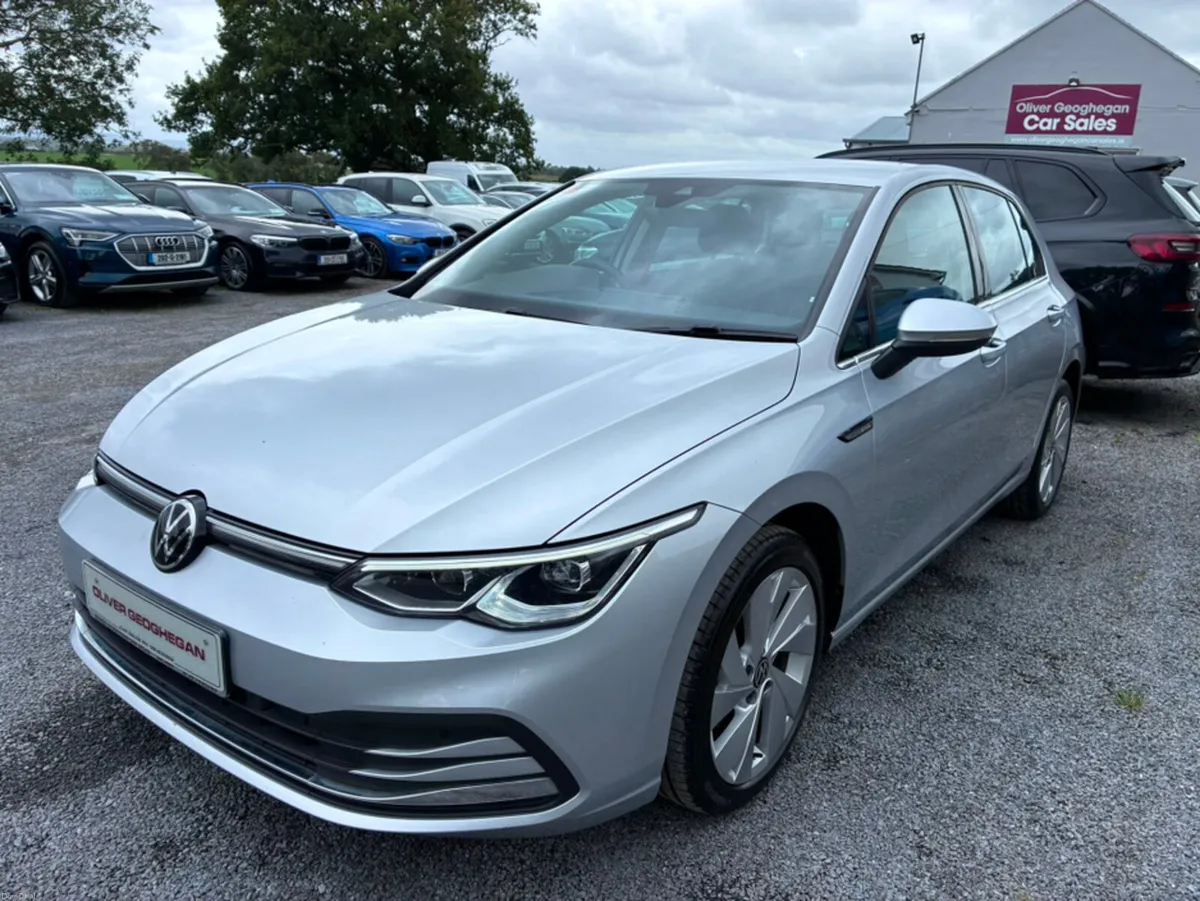 Volkswagen Golf STYLE 2.0 TDI 115 BHP (CAMERA) - Image 4